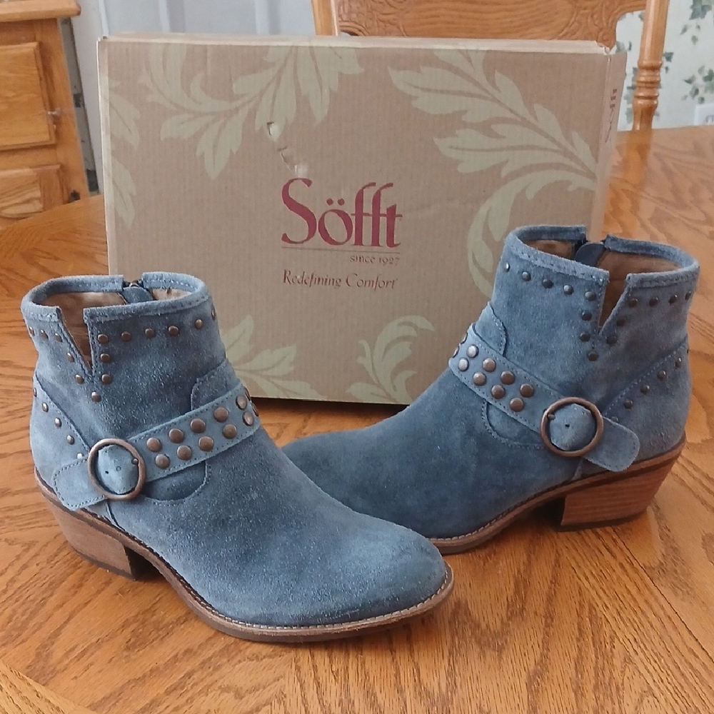 Sofft Blue Suede Ankle Booties with Studs - Picture 4 of 9